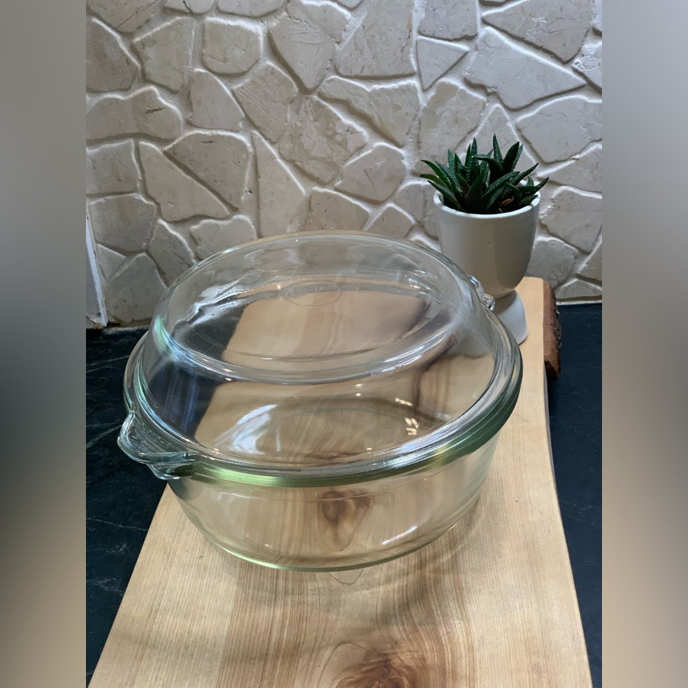 PYREX | Vintage Pyrex 2 Piece Casserole Dish